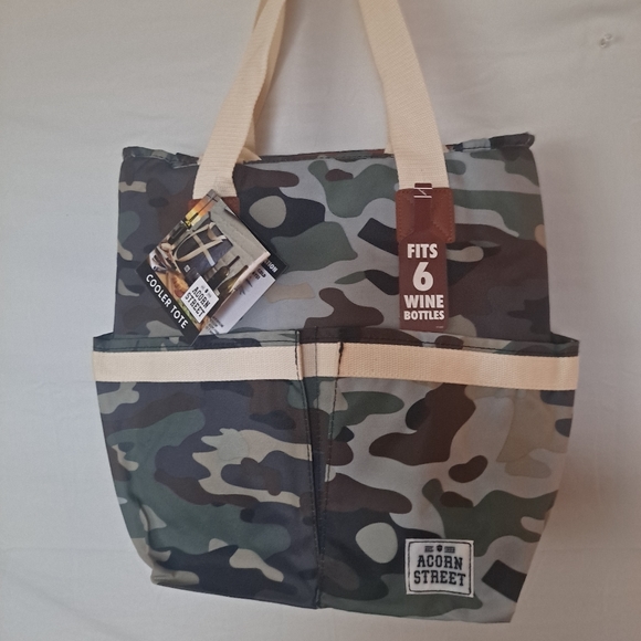 Accorn Street Insulated 6 Bottle Wine Cooler with shoulder strap - Picture 5 of 6